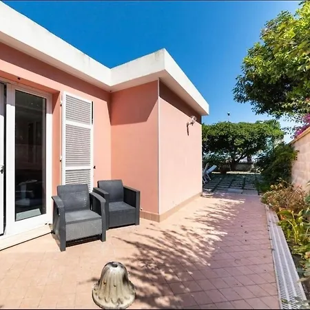 La Casetta Rosa Holiday home *