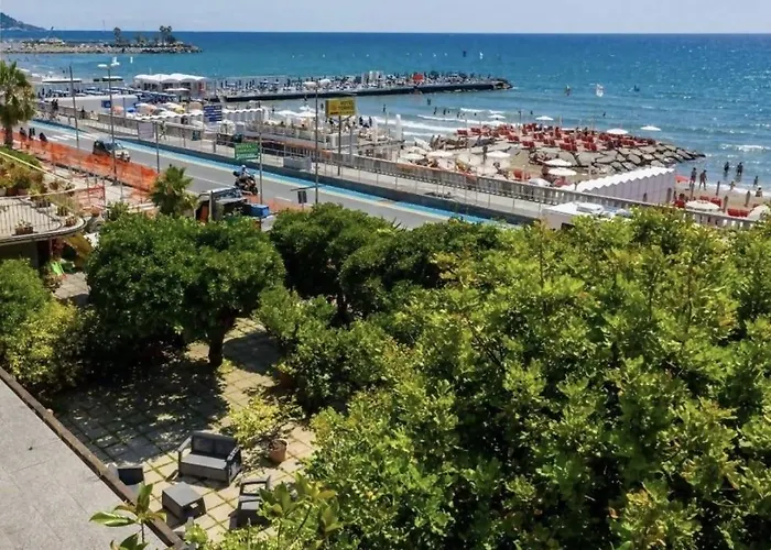 בית נופש La Casetta Rosa דיאנו מרינה