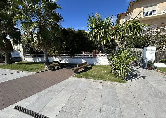 בית נופש La Casetta Rosa דיאנו מרינה