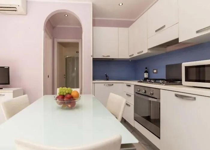 La Casetta Rosa 度假居 迪亚诺马里纳